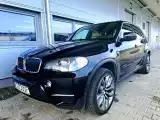 Samochód osobowy, BMW X5